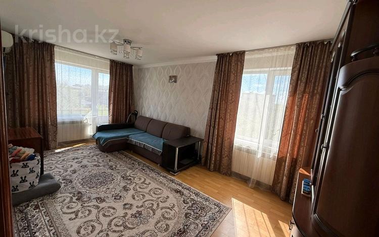 3-бөлмелі пәтер · 62 м² · 4/5 қабат, мкр 5, Есет батыра 132, бағасы: 16.5 млн ₸ в Актобе — фото 2