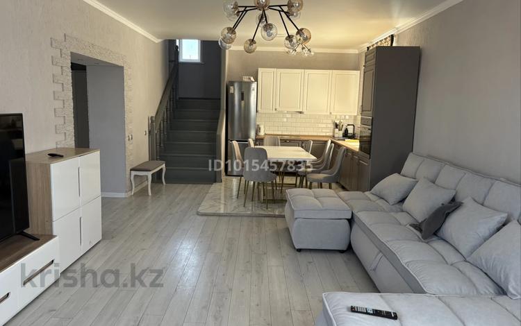 Дом · 3 комнаты · 200 м², Звездная1 8 за 120 000 ₸ в Бурабае — фото 2