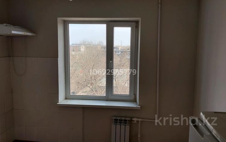 1-комнатная квартира, 32 м², 5/9 этаж, 70 3 за 7.5 млн 〒 в Темиртау — фото 2