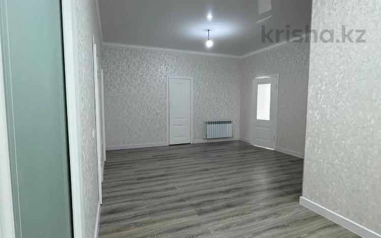 3-бөлмелі пәтер · 130 м² · 4/5 қабат, мкр. Алтын орда, бағасы: 41.5 млн ₸ в Актобе — фото 2