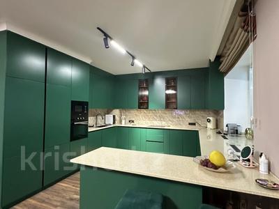 4-комнатная квартира · 222.7 м² · 4/7 этаж, Айтеке би 16 — Кайым Мухамедханоа за ~ 104 млн ₸ в Астане, Нура р-н