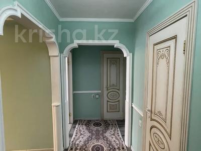 3-бөлмелі пәтер · 70 м² · 2/5 қабат, мкр Мамыр-2 8 — ул Шаляпина, бағасы: 50 млн ₸ в Алматы, Ауэзовский р-н