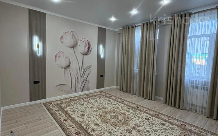 2-бөлмелі пәтер · 70 м² · 4/5 қабат, Мкрн Самал 15, бағасы: 27.3 млн ₸ в Атырау — фото 2