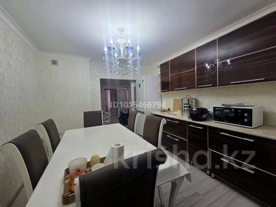 3-комнатная квартира · 100 м² · 2/5 этаж, ул. Байтурсынова 87 за 250 000 ₸ в Шымкенте