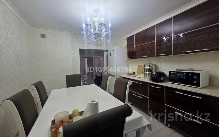 3-комнатная квартира · 100 м² · 2/5 этаж, ул. Байтурсынова 87 за 250 000 ₸ в Шымкенте — фото 2