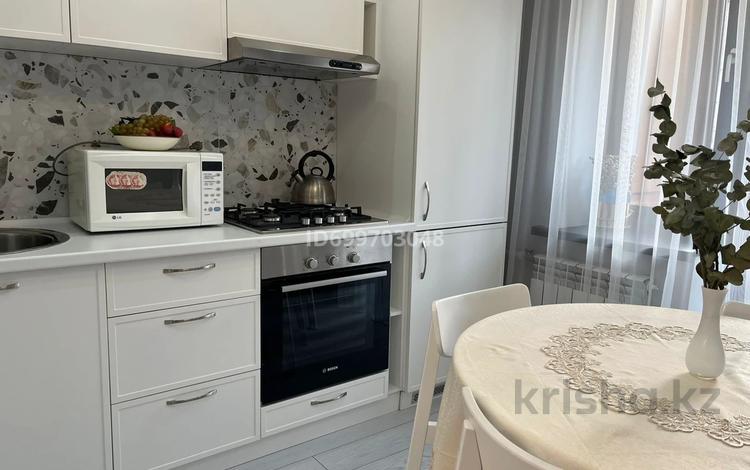 1-бөлмелі пәтер · 40 м² · 2/4 қабат, Желтоксан 78/86 — Желтоксан- Гоголя Арбат, бағасы: 15 000 ₸ в Алматы, Алмалинский р-н — фото 7