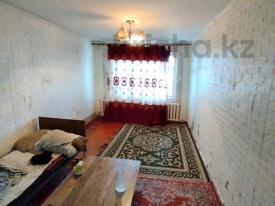 3-комнатная квартира · 60 м² · 5/5 этаж, 16-й микрорайон 10 за 15.5 млн ₸ в Шымкенте, Аль-Фарабийский р-н