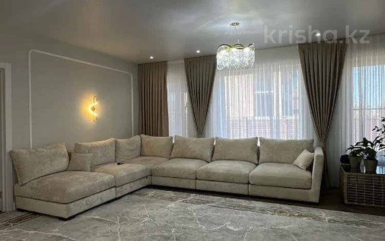 Отдельный дом · 5 комнат · 236.5 м² · 12 сот., мкр 12, Мкр 12 Б за 235 млн 〒 в Актобе — фото 2