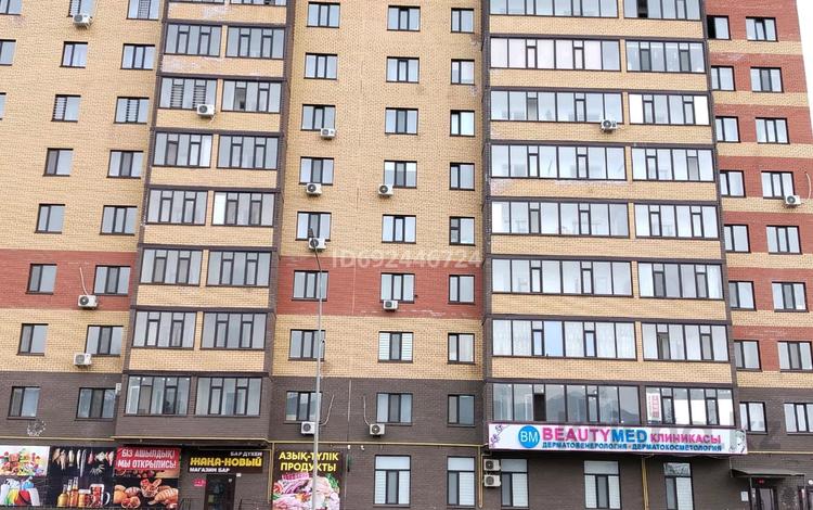 2-комнатная квартира, 58 м², 2/9 этаж, Абая 244 за 20 млн 〒 в Уральске — фото 2