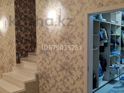 Отдельный дом · 10 комнат · 544 м², мкр Ерменсай 30 — Кырмызы за 2 млн 〒 в Алматы, Бостандыкский р-н