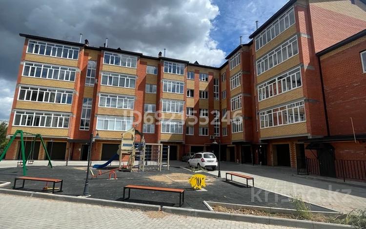 2-комнатная квартира · 73 м² · 5/5 этаж, 10 микрорайон 22/1 — 6 школа за 19.5 млн 〒 в Аксае — фото 9