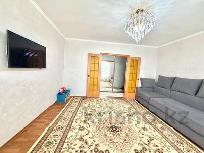 4-бөлмелі пәтер · 83.5 м² · 8/10 қабат, Шакарима 86А — ЦЕНТР, бағасы: 39 млн ₸ в Семее