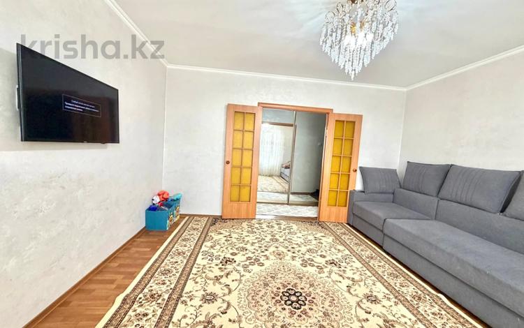 4-бөлмелі пәтер · 83.5 м² · 8/10 қабат, Шакарима 86А — ЦЕНТР, бағасы: 39 млн ₸ в Семее — фото 23