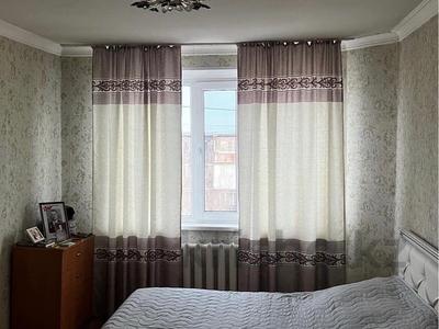 3-комнатная квартира · 61 м² · 5/5 этаж, Молодежная 45 за 7.8 млн 〒 в Шахтинске