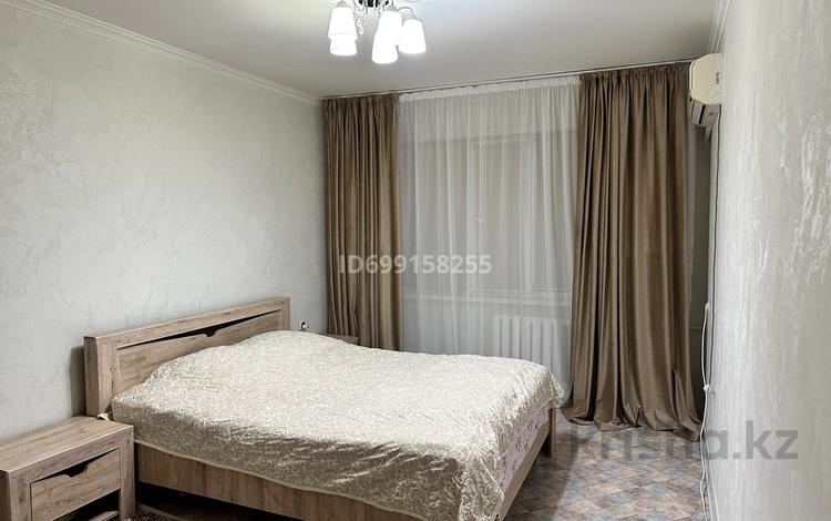 3-бөлмелі пәтер · 67 м² · 5/5 қабат, Жилгородок ш/а., Тургенева 70, бағасы: 15 млн ₸ в Актобе, мкр Жилгородок — фото 2