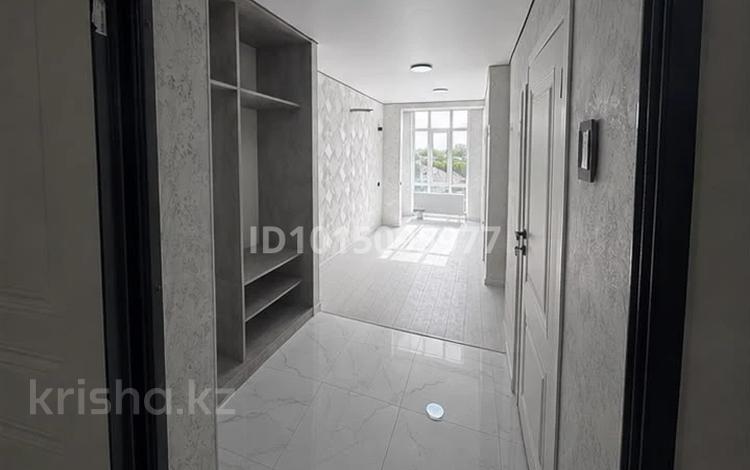 2-бөлмелі пәтер · 39 м² · 4/9 қабат, Шұғыла ш/а., мкрн Шугыла 340/46 — строительная, бағасы: 35 млн ₸ в Алматы, Наурызбайский р-н — фото 2