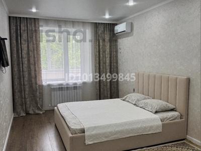 1-комнатная квартира · 56 м² · 1/5 этаж, Циолковского 1 к 2 за 12 000 ₸ в Уральске