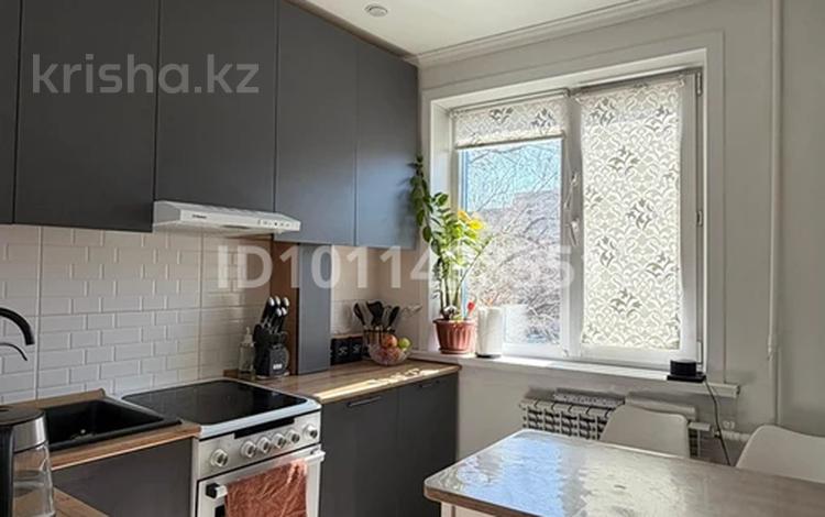 3-бөлмелі пәтер · 62 м² · 4/5 қабат, мкр Юго-Восток, Язева, бағасы: 28.5 млн ₸ в Караганде, Казыбек би р-н — фото 2