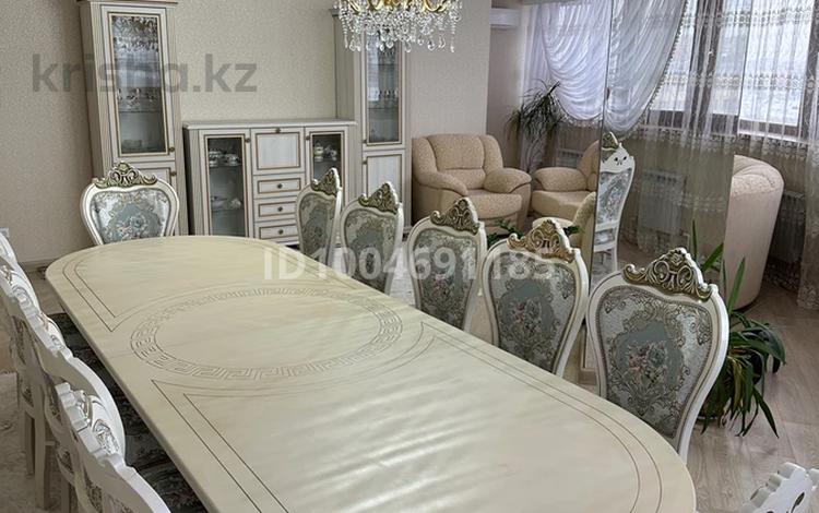 3-комнатная квартира · 140 м² · 6/16 этаж, мкр Юго-Восток, проспект Шахтеров 60 за 50 млн ₸ в Караганде, Казыбек би р-н — фото 7