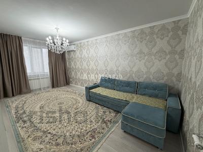 3-комнатная квартира · 70 м² · 2 этаж, мкр 8, Молдагулова 43/1 — Космос, все в шаговой доступности. за 24.5 млн ₸ в Актобе