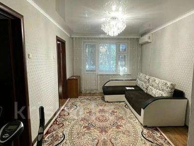 3-комнатная квартира, 65 м², 4/5 этаж помесячно, Кердери 141 за 160 000 〒 в Уральске