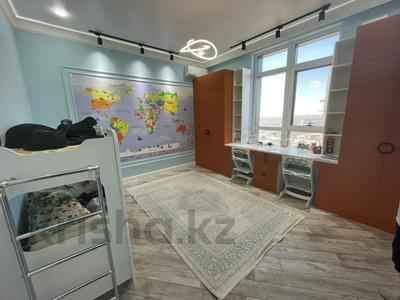 4-комнатная квартира, 146 м², 12/12 этаж, пр.Тайманова 48 за 105 млн 〒 в Атырау