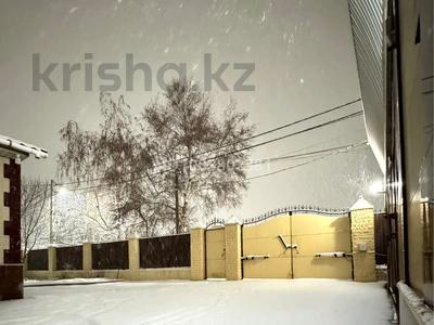 Отдельный дом · 8 комнат · 350 м², мкр Заря Востока 180 — Шотаманулы за 3 млн 〒 в Алматы, Алатауский р-н