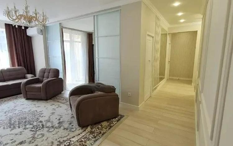 2-комнатная квартира, 72 м², 11/16 этаж помесячно, Сатпаева 90/54