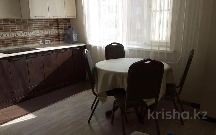 2-комнатная квартира · 60 м² · 7/16 этаж, Мустафина 21/2 за 200 000 〒 в Астане, Алматы р-н — фото 2