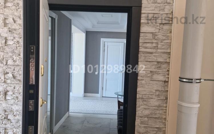 3-комнатная квартира · 108.4 м² · 7/10 этаж, 30-й мкр 181 — Напротив Гипмаркет Дина жк Инжу за 50 млн ₸ в Актау — фото 2