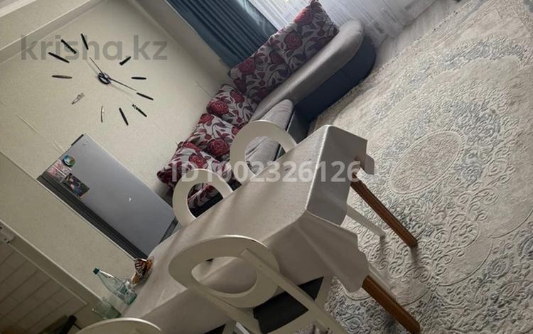 3-комнатная квартира · 91.7 м² · 12/15 этаж, Толе би 273/5 за 50.5 млн 〒 в Алматы, Алмалинский р-н — фото 2