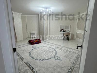 3 комнаты · 350 м² · 2/11 этаж, Мустафина 21/6 — Улица Габидена Мустафина за 75 000 ₸ в Астане, Алматы р-н