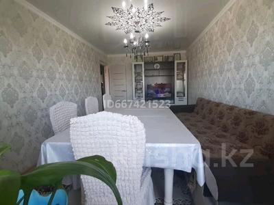 4-комнатная квартира, 75 м², 5/5 этаж, 1 мкр 1 за 14.5 млн 〒 в Туркестане