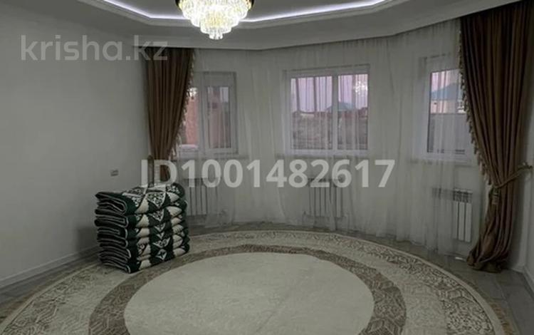 Отдельный дом · 5 комнат · 180 м² · 11.8 сот., Республика 323 за 40 млн ₸ в Хромтау — фото 2