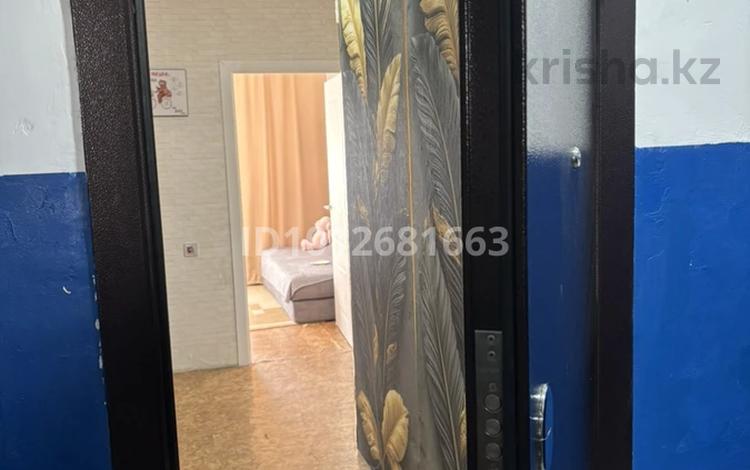2-бөлмелі пәтер · 60 м² · 1/5 қабат, Абая 11/2 — Центр города, бағасы: 9.5 млн ₸ в Сатпаев — фото 2