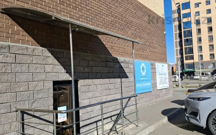 Еркін, кеңселер, дүкендер мен бутиктер, қоймалар, қоғамдық тамақтану орны, сұлулық салондары, медорталықтар мен дәріханалар, білім орталықтары, ойын-сауық · 88.5 м², бағасы: 26.8 млн 〒 в Кокшетау — фото 3