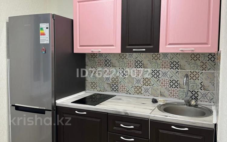 1-комнатная квартира · 30 м² · 5/5 этаж, Ауезова 65 за 9 000 ₸ в Аксу — фото 2