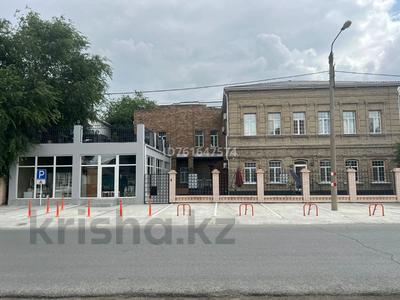 Аренда коммерческой недвижимости в Атырауской обл.: Офисы · 1007 м² за ~ 8.1 млн 〒 Офисы · 1007 м² за ~ 8.1 млн 〒 в Атырау