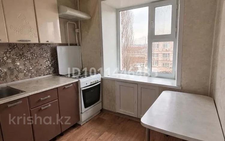 3-бөлмелі пәтер · 59.2 м² · 5/6 қабат, 50 лет октября 132, бағасы: 13 млн ₸ в Рудном — фото 2