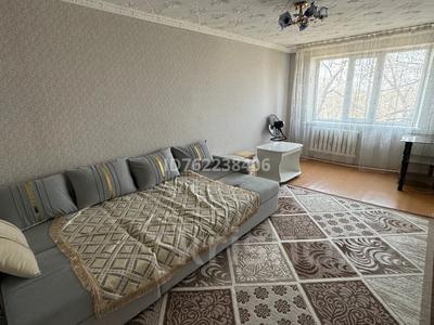 2-бөлмелі пәтер · 52 м² · 4/5 қабат, Конаева 2 — Возле Шынгысхана, бағасы: 11 млн ₸ в Шу