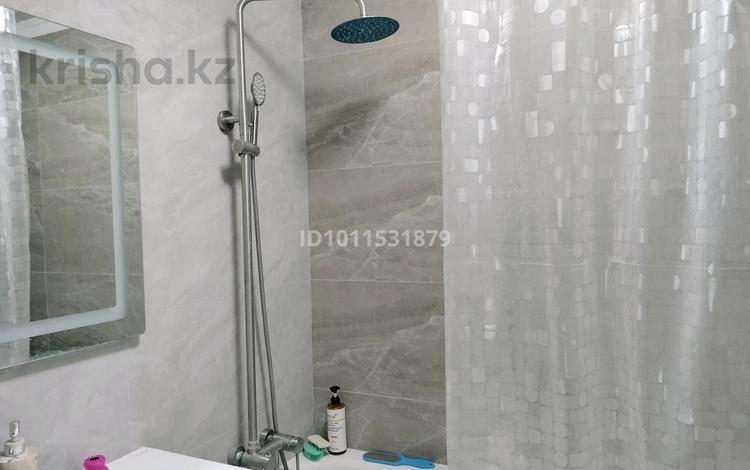 3-бөлмелі пәтер · 70 м² · 1/5 қабат, мкр Аксай-3Б 29, бағасы: 55 млн ₸ в Алматы, Ауэзовский р-н — фото 2