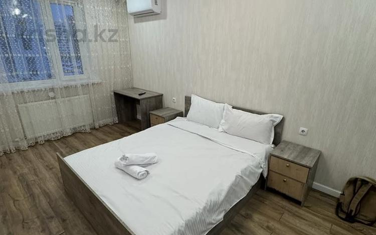 1-комнатная квартира · 48 м² · 1/9 этаж, Майкудук за 8 000 ₸ в Караганде, Алихана Бокейханова р-н — фото 2