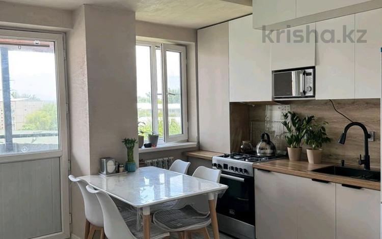 1-комнатная квартира · 35 м² · 6/6 этаж, мкр Кокжиек 51 за 22.5 млн ₸ в Алматы, Жетысуский р-н — фото 2