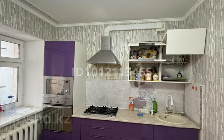 3-бөлмелі пәтер · 83 м² · 5/5 қабат, мкр Кадыра Мырза-Али 9, бағасы: 250 000 ₸ в Уральске — фото 2