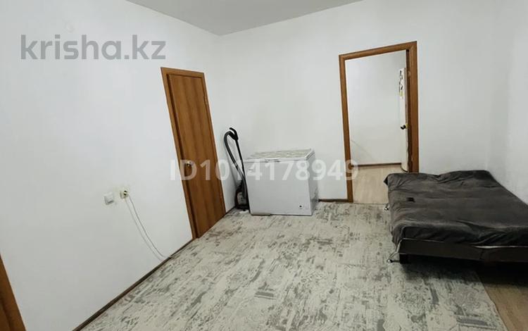 1-комнатная квартира · 55 м² · 3/9 этаж, мкр. Зачаганск пгт 105/1 за 17 млн ₸ в Уральске — фото 2