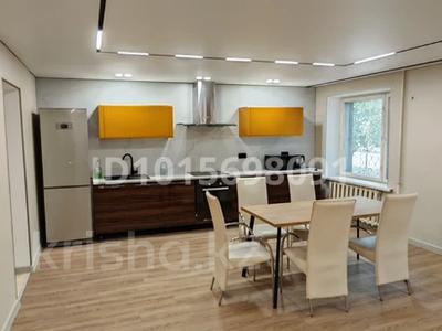 4-бөлмелі пәтер · 100.5 м² · 1/5 қабат, Акана Серж 140, бағасы: 50 млн ₸ в Кокшетау