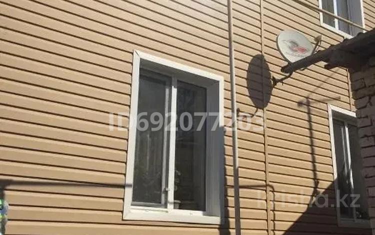 Отдельный дом · 7 комнат · 180 м² · 10 сот., мкр Атырау-2, Куспан-Молла 27 — Старая мечеть, колхозный рынок за 28 млн ₸ в мкр	Атырау-2 — фото 9