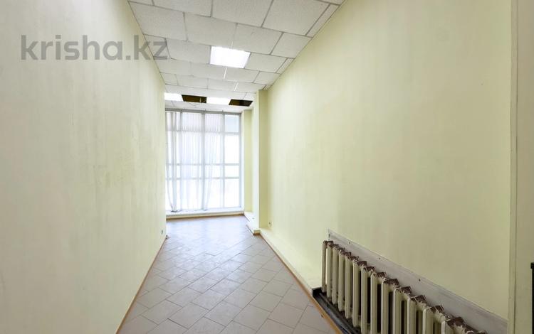 Свободное назначение, офисы, магазины и бутики, склады, образование · 33 м² за 11.7 млн ₸ в Астане — фото 7