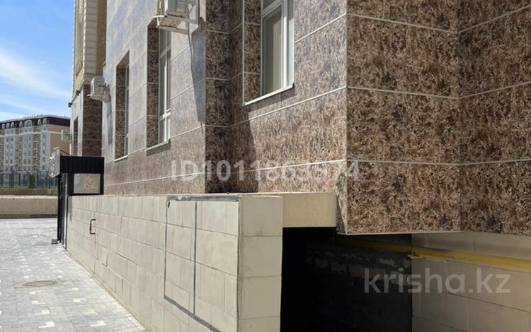 Офисы · 200 м² за 45 млн 〒 в Актау, 18А мкр — фото 2