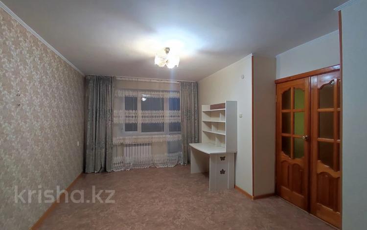 2-комнатная квартира · 55.2 м² · 5/10 этаж, мкр 8, Братьев Жубановых за 18 млн ₸ в Актобе — фото 9